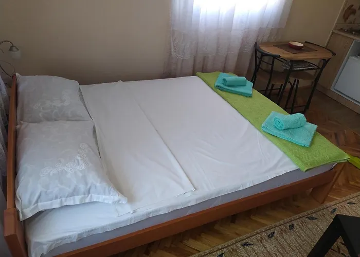 アパート 2 ゴルバッツ